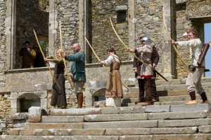 Histoire Normande au chateau de Gratôt - les archers